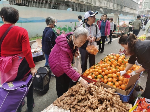 港人北上购物现新趋势 港人北上购物现新趋势
