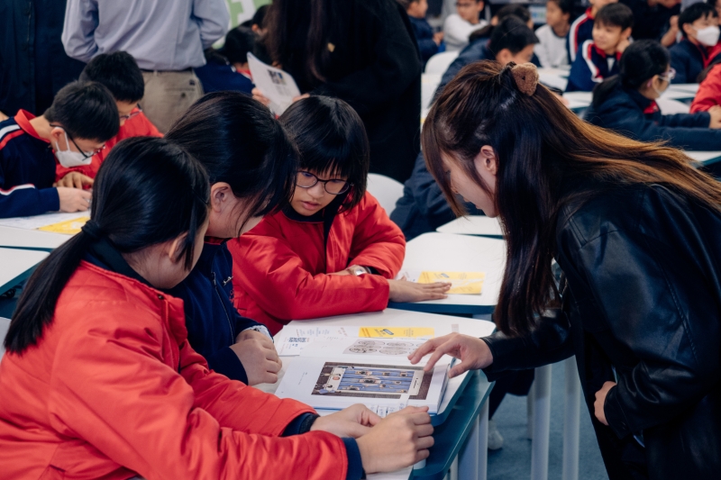 星岛团队向中华基督教会基湾小学(爱蝶湾)介绍比赛详情 星岛团队向中华基督教会基湾小学(爱蝶湾)介绍比赛详情