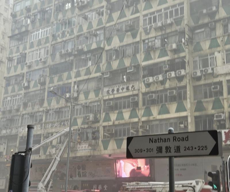 佐敦华丰大厦三级火酿成5人死亡、多人重伤。 佐敦华丰大厦三级火酿成5人死亡、多人重伤。