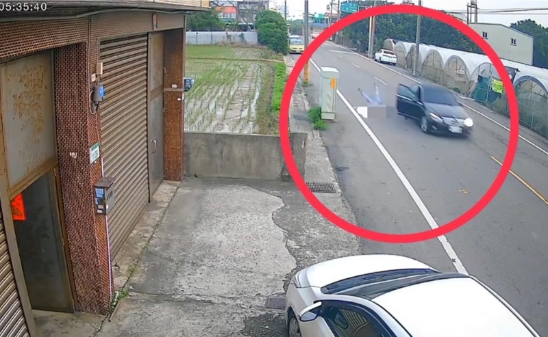 女子失控跳车