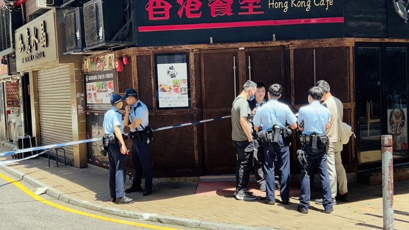 警方在场深入调查
