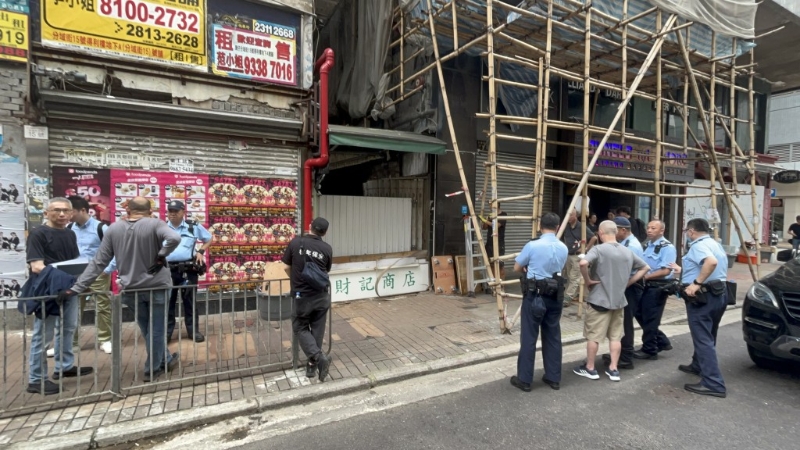 后巷士多遭围封清拆。