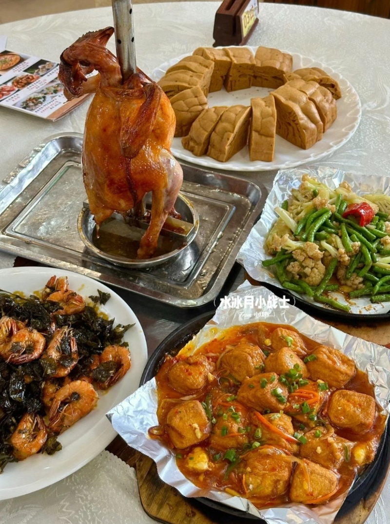 中山地道美食2024|2. 根哥美食 街坊热捧栋企鸡(图片来源:小红书@水冰月小战士) 中山地道美食2024|2. 根哥美食 街坊热捧栋企鸡(图片来源:小红书@水冰月小战士)