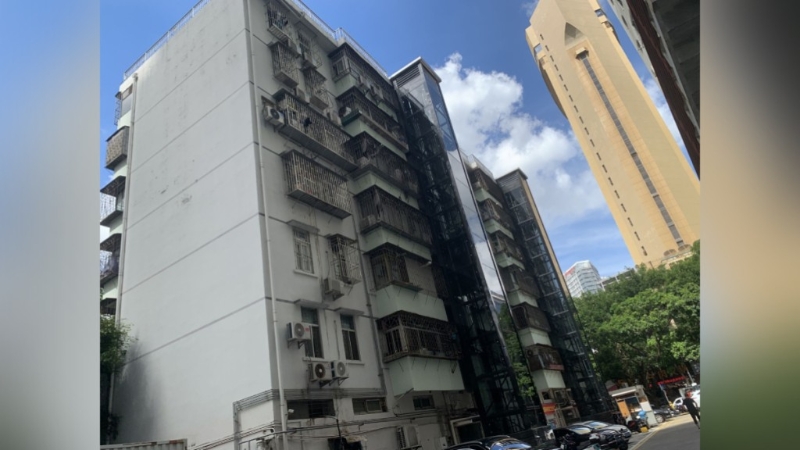 深圳罗湖东乐宿舍的“智能共享电梯”，业主毋须夹钱兴建，只需每次付费使用即可。