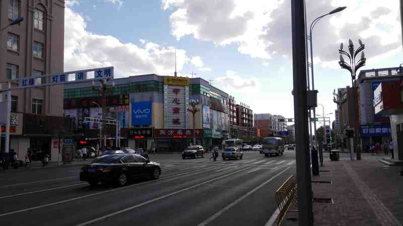 讷河市通江路和中心大街十字路口。 贾文革团伙6名罪犯在这里被公开宣判后押赴刑场。 讷河市通江路和中心大街十字路口。 贾文革团伙6名罪犯在这里被公开宣判后押赴刑场。