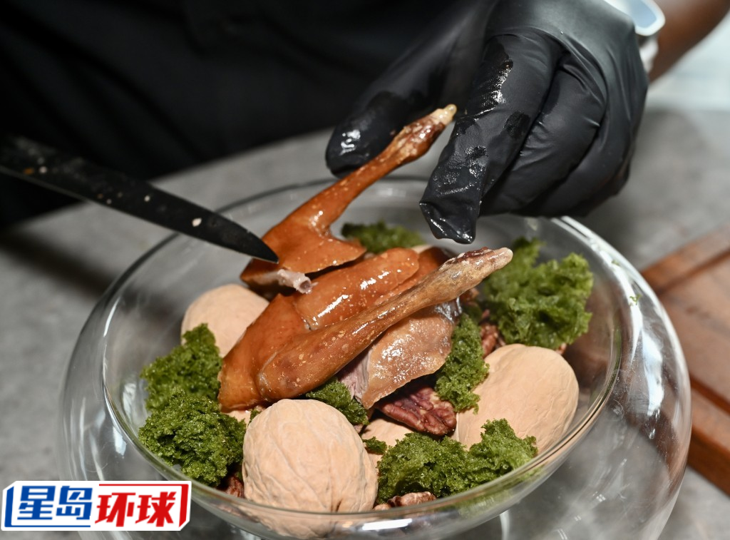 整道菜式着重色香味俱全。 整道菜式着重色香味俱全。