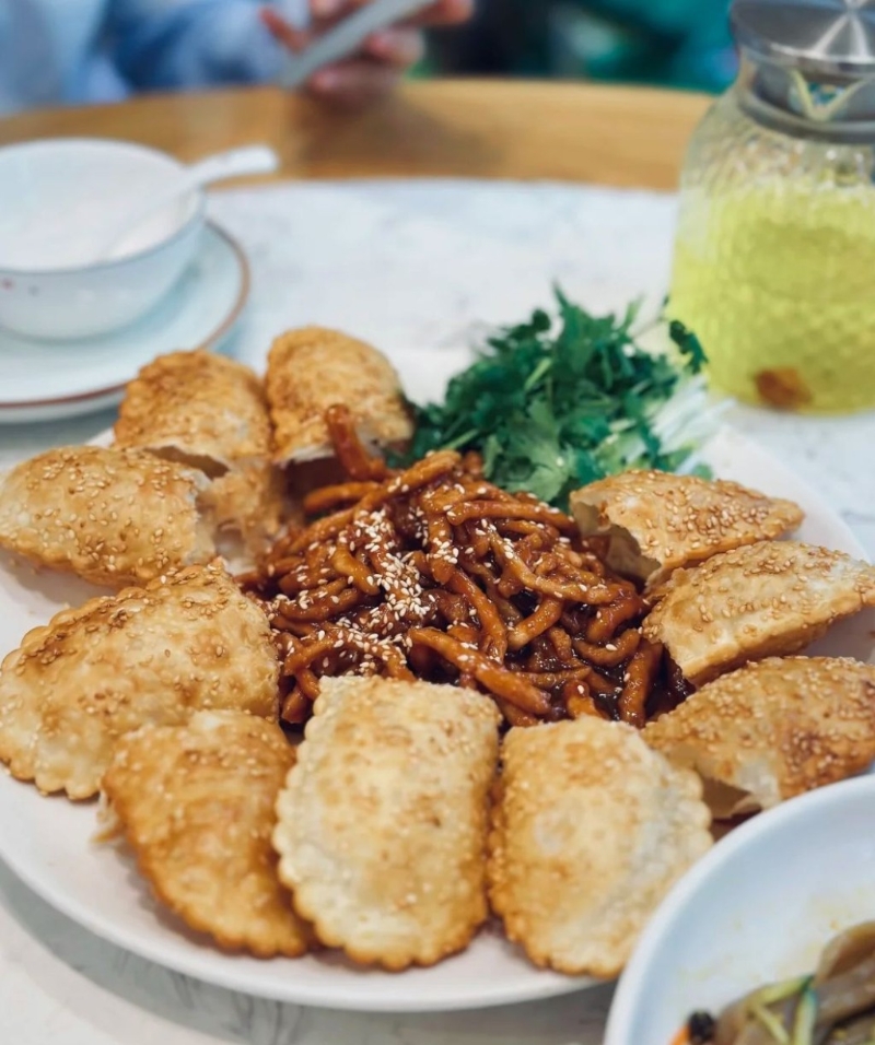 大众点评必吃榜上榜餐厅,可以吃到山西特色美食。 大众点评必吃榜上榜餐厅,可以吃到山西特色美食。