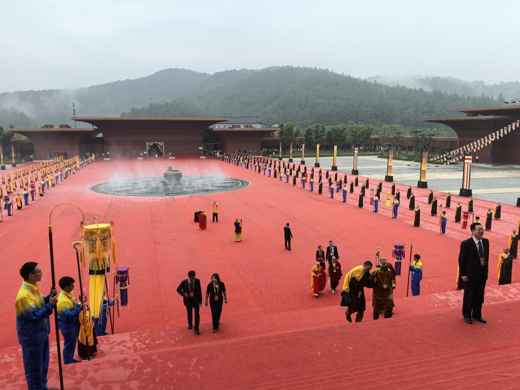 宁波雪窦山弥勒圣坛释迦授记殿 宁波雪窦山弥勒圣坛释迦授记殿