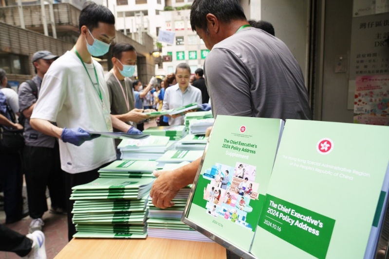 房屋、医疗问题仍是市民最关心的范畴。 房屋、医疗问题仍是市民最关心的范畴。