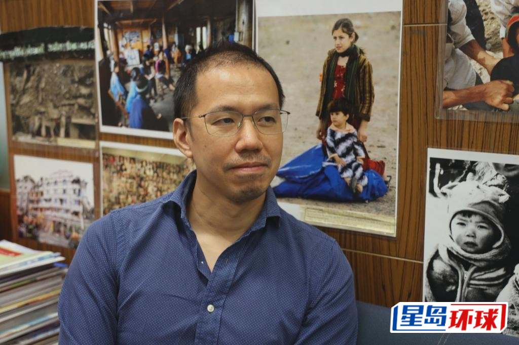 洪几正坦言,人道救援工作并非易事。 洪几正坦言,人道救援工作并非易事。