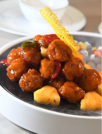 冰镇鲜凤梨脆皮咕噜肉1 冰镇鲜凤梨脆皮咕噜肉1