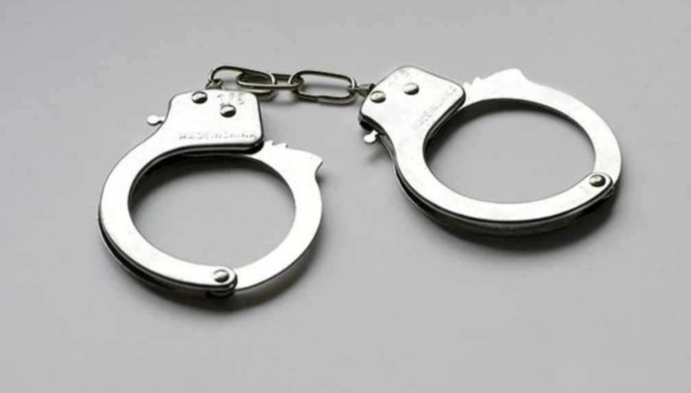 吉林男子以夫妻名义分别与5名女子同居。 吉林男子以夫妻名义分别与5名女子同居。