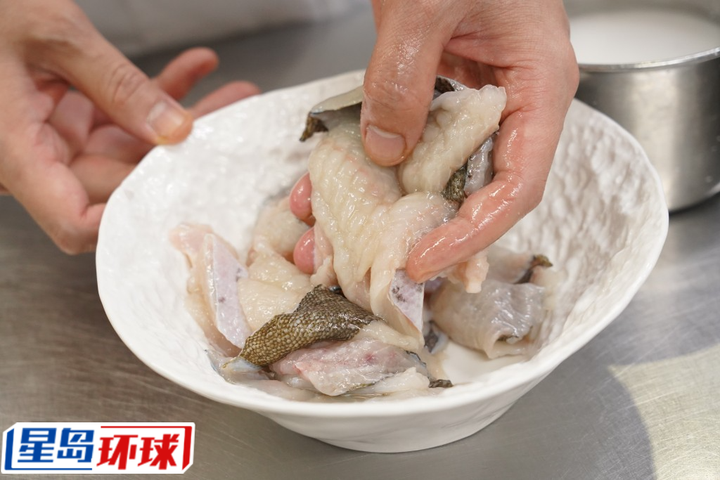 处理鱼肉的方法简单。 处理鱼肉的方法简单。