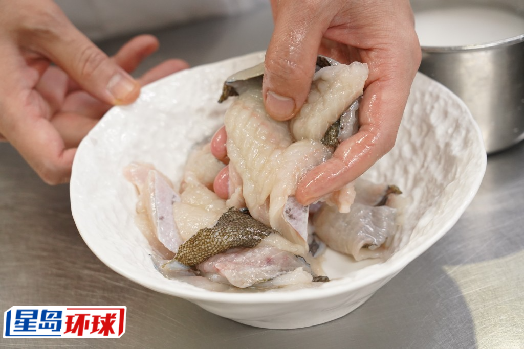 处理鱼肉的方法简单。 处理鱼肉的方法简单。