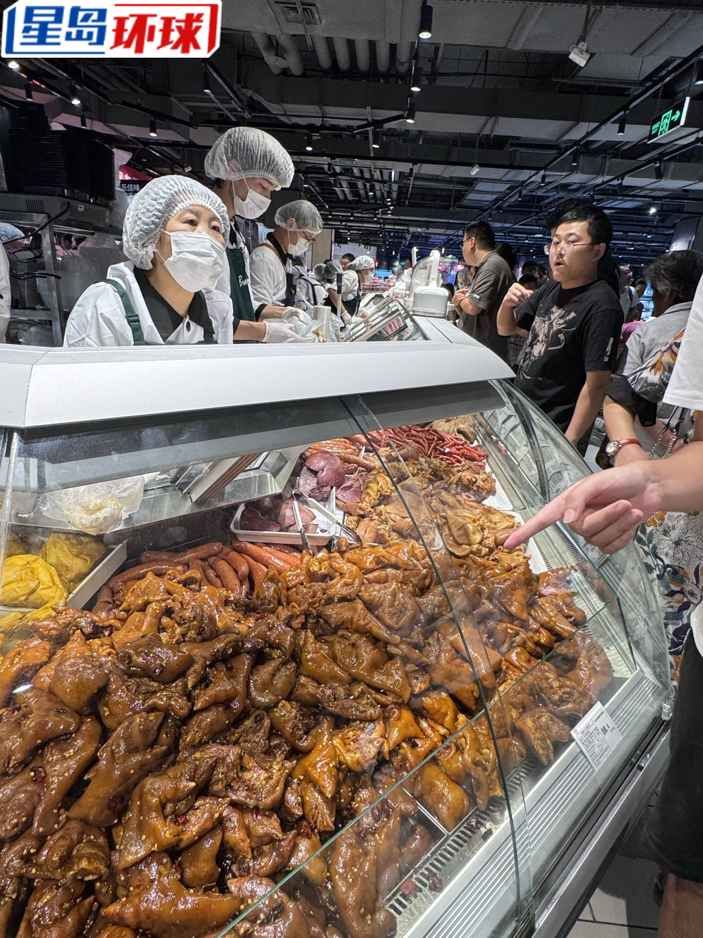 最受欢迎的就是熟食区,有不少人气产品登场,加上平靓正,CP值极高! 最受欢迎的就是熟食区,有不少人气产品登场,加上平靓正,CP值极高!
