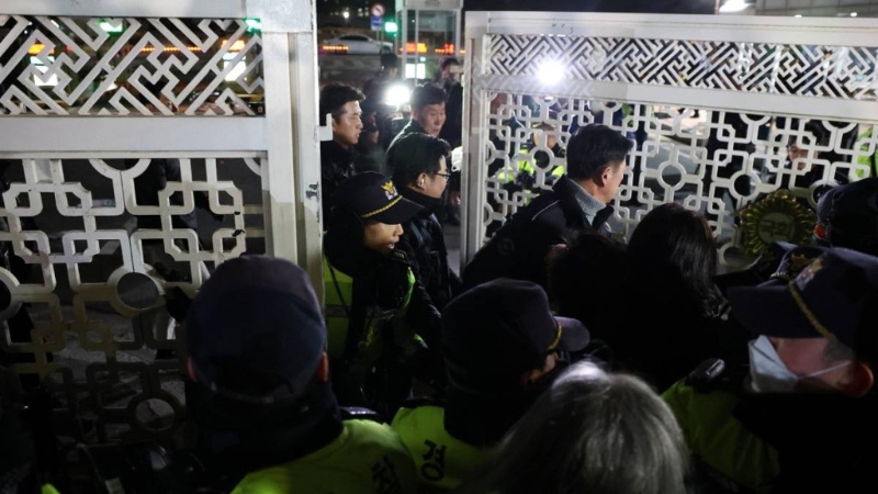韩国戒严令生效。 路透社 韩国戒严令生效。 路透社
