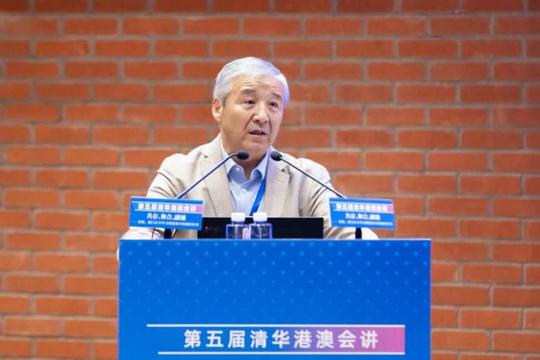 汪晖作主旨演讲 汪晖作主旨演讲