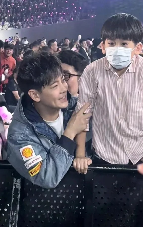林志颖的9岁细仔是周杰伦的粉丝。 林志颖的9岁细仔是周杰伦的粉丝。