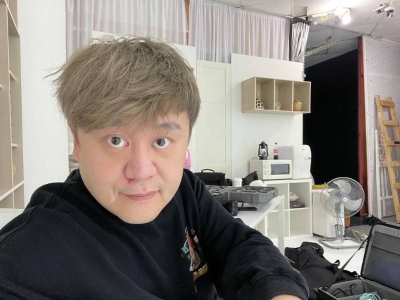 前《木曜4超玩》制作人李俊杰有绰号“陈百祥”之称。