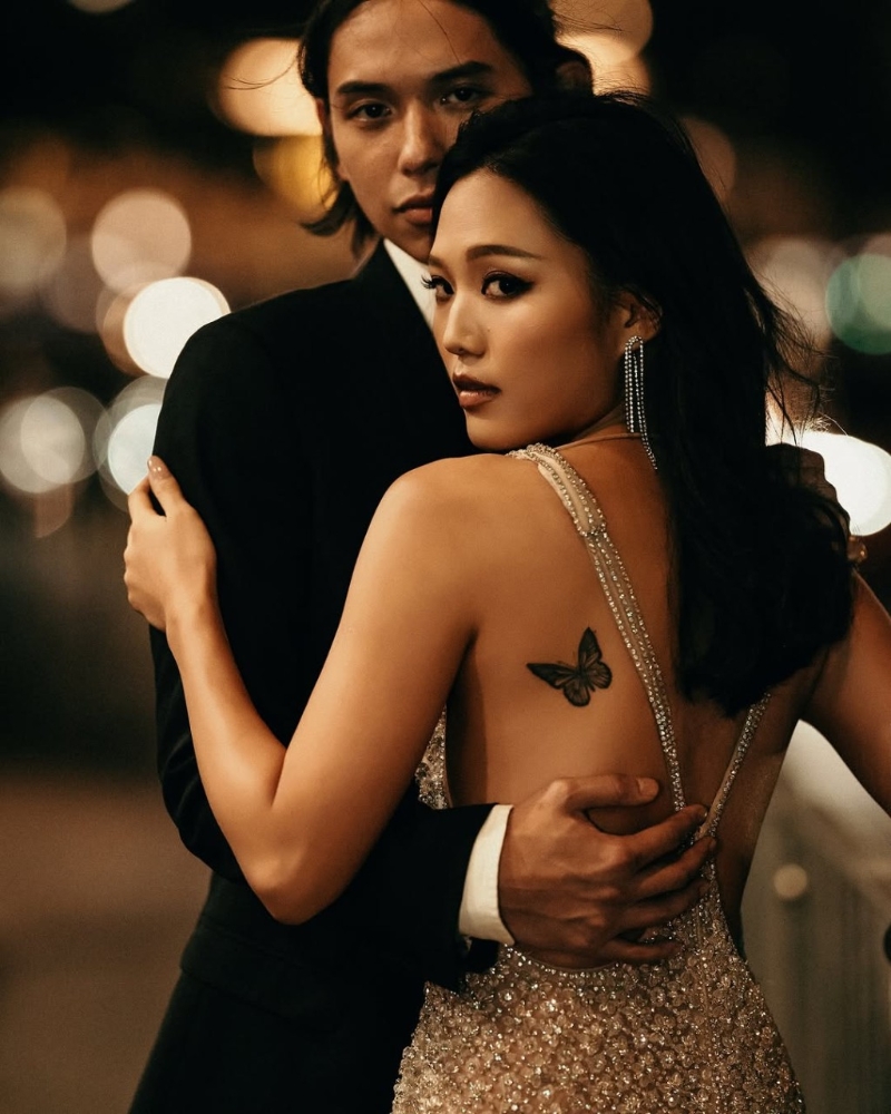 霍咏盈的蝴蝶纹身好抢眼。 霍咏盈的蝴蝶纹身好抢眼。