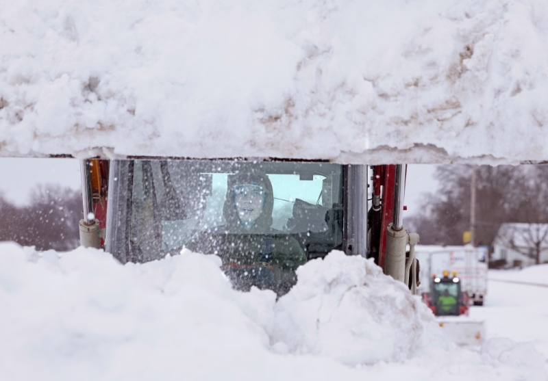 美国受到冬季风暴侵袭,带来严重降雪。 美联社 美国受到冬季风暴侵袭,带来严重降雪。 美联社