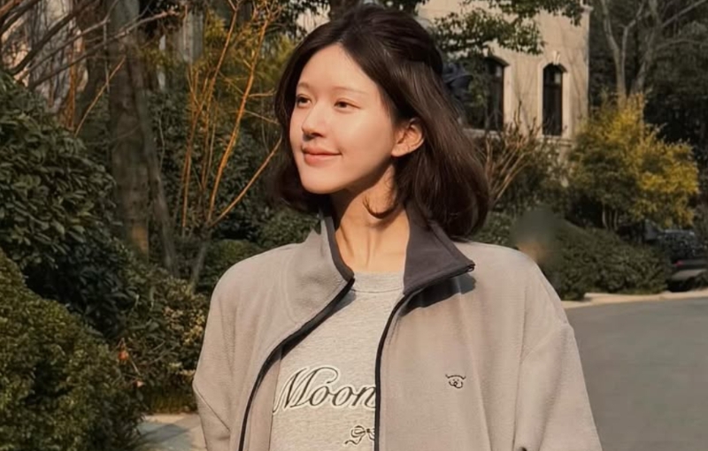 赵露思终于可以独自走路散步,让粉丝相当高兴,纷纷松了一口气。(图/赵露思IG) 赵露思终于可以独自走路散步,让粉丝相当高兴,纷纷松了一口气。(图/赵露思IG)