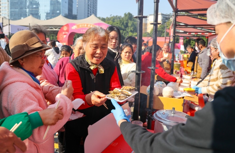 深圳福田农批市场举行“福市集”年货嘉年华。 深圳福田农批市场举行“福市集”年货嘉年华。