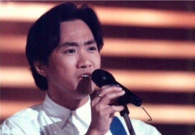 离世31年多的黄家驹是香港乐团Beyond的初代主唱，曾唱红〈光辉岁月〉、〈海阔天空〉成为乐坛经典。.jpg