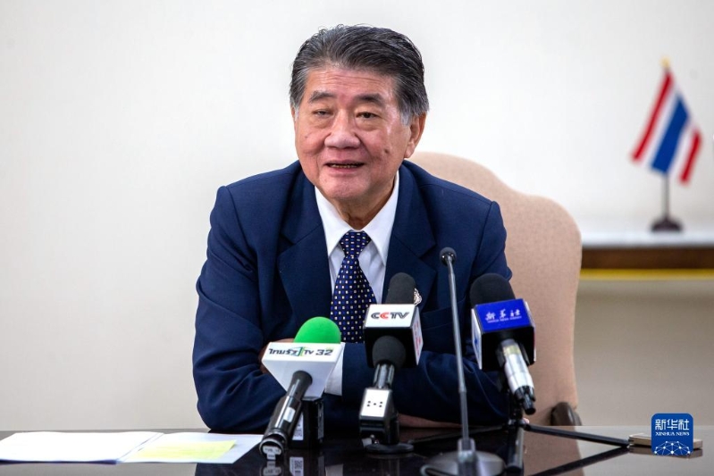 泰国副总理Phumtham。 泰国副总理Phumtham。