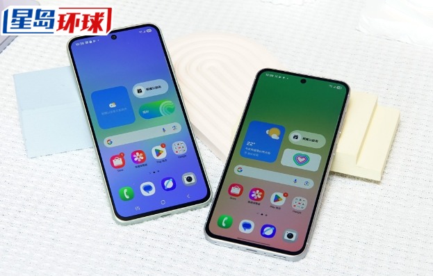 Galaxy A56 5G(右)及A36 5G(左)均用上6.7吋FHD+萤幕,外形近乎一模一样。 Galaxy A56 5G(右)及A36 5G(左)均用上6.7吋FHD+萤幕,外形近乎一模一样。