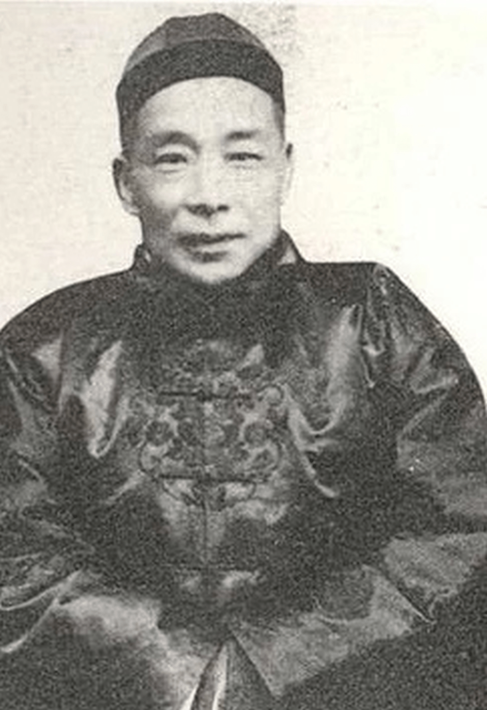 上海大世界始创人黄楚九。