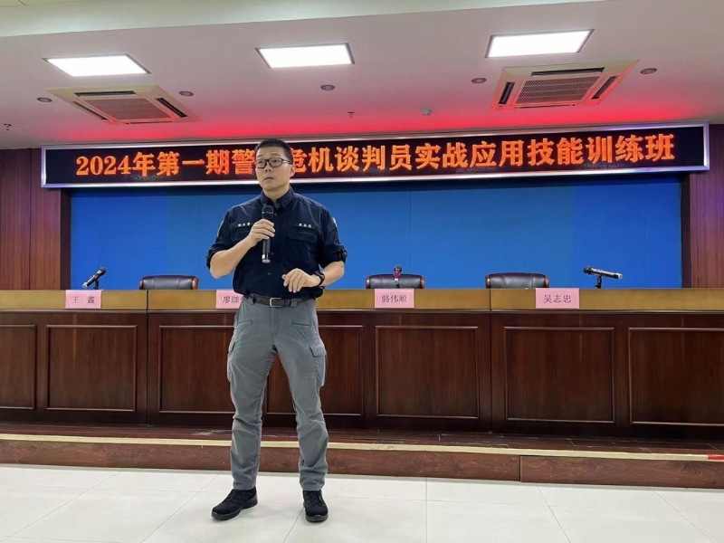 吴志忠曾赴内地交流 吴志忠曾赴内地交流