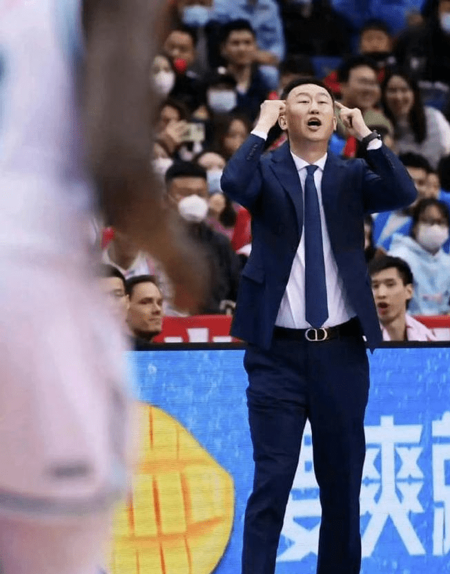 刘维伟是CBA知名教练。