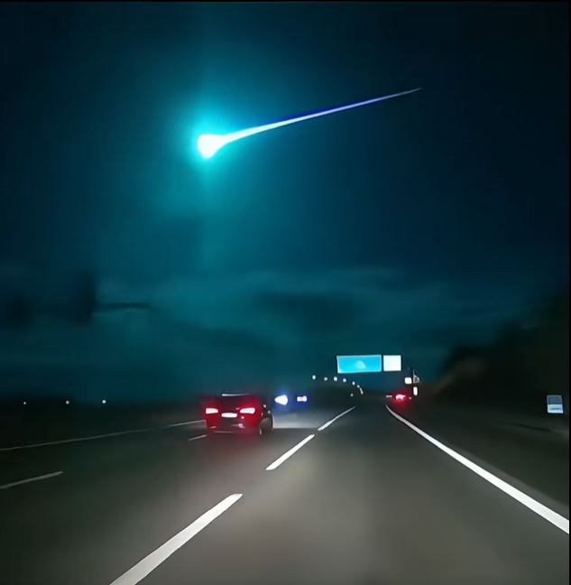 绿色的火流星 绿色的火流星