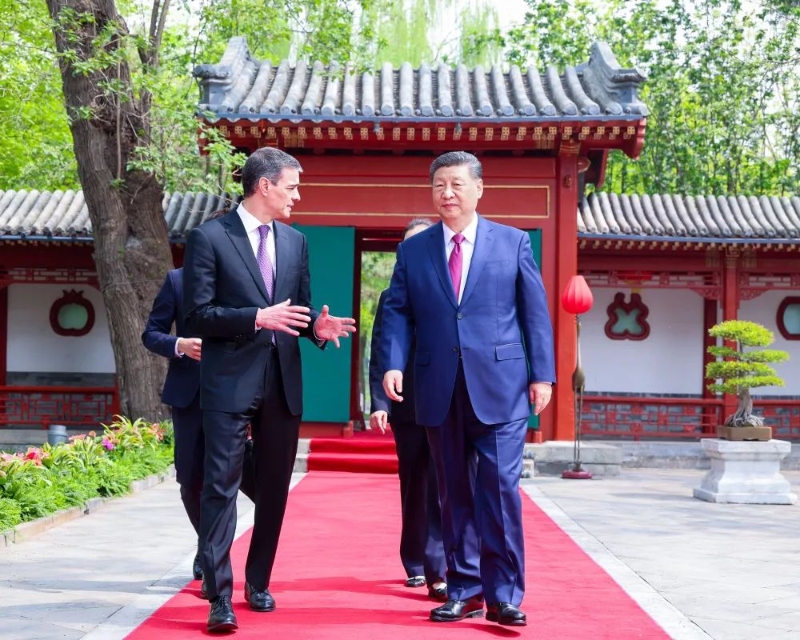 习近平会见西班牙首相
