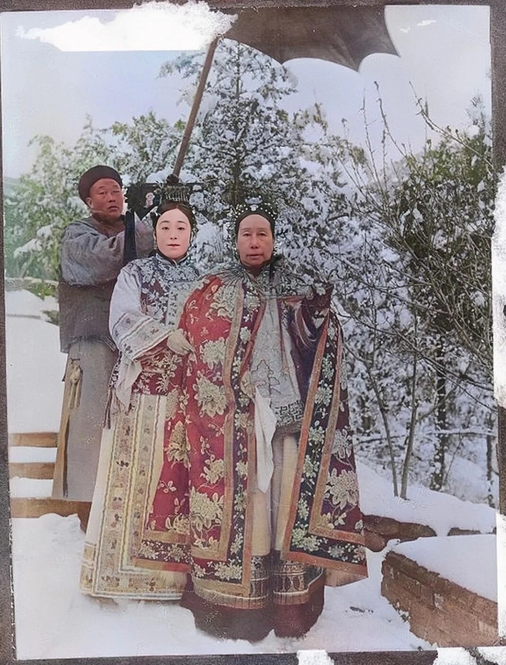 崔玉贵是慈禧太后身边第二红人。 崔玉贵是慈禧太后身边第二红人。