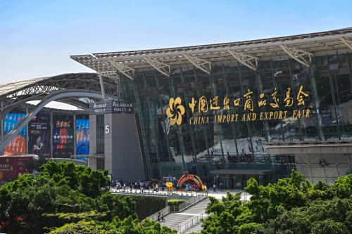 广交会是内地历史最悠久的综合性国际贸易盛会。新华社