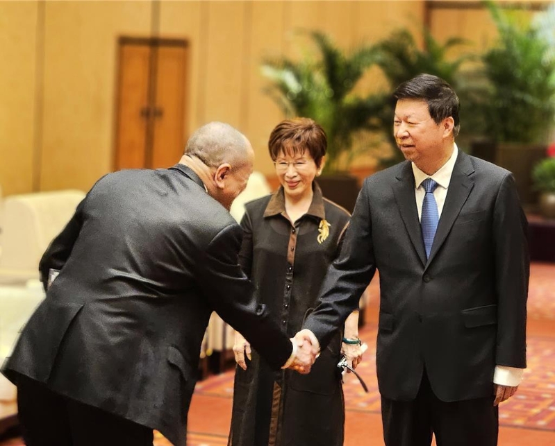 国台办主任宋涛17日在南京金陵饭店会见访陆的中国国民党前主席洪秀柱一行。