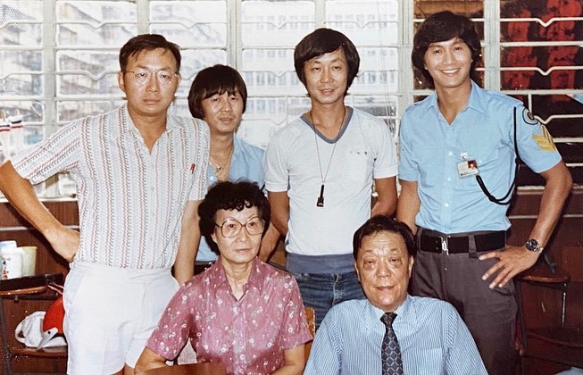 (上排左起)许冠文、许冠英、许冠武和许冠杰组成“许氏兄弟”, (上排左起)许冠文、许冠英、许冠武和许冠杰组成“许氏兄弟”,