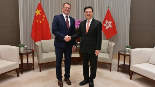 李家超与斯洛伐克共和国副总理会面