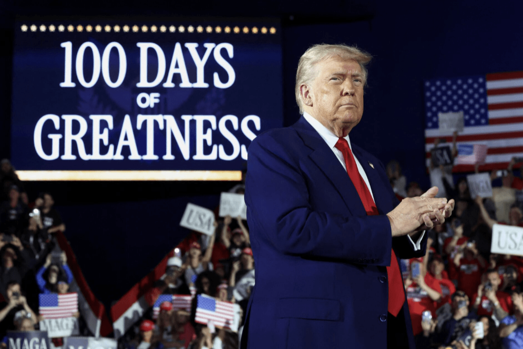 美国总统特朗普周二（30日）签署两项行政命令，以减轻其25%汽车关税政策对业界的冲击。