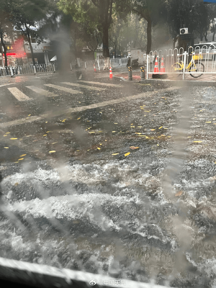 广州已出现暴雨天气，南方大到暴雨将覆盖10余省份。