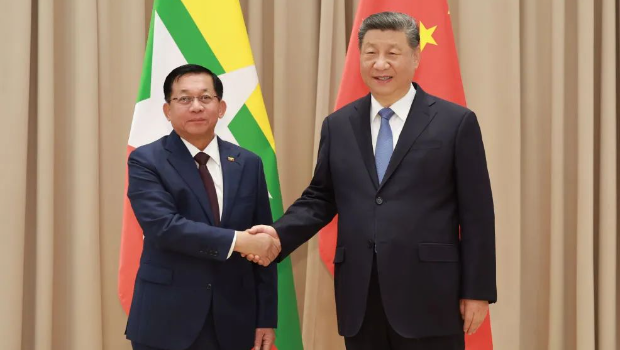 习近平主席会见缅甸领导人敏昂莱。