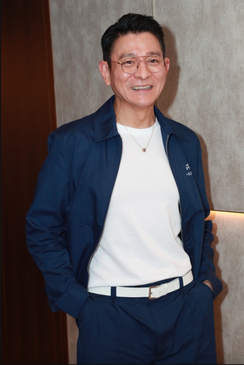 华仔自曝曾经被信任的人出卖，他才发觉生气是于事无补。