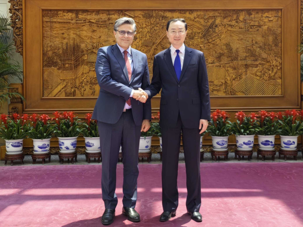 外交部副部长孙卫东会见巴基斯坦驻华大使哈什米