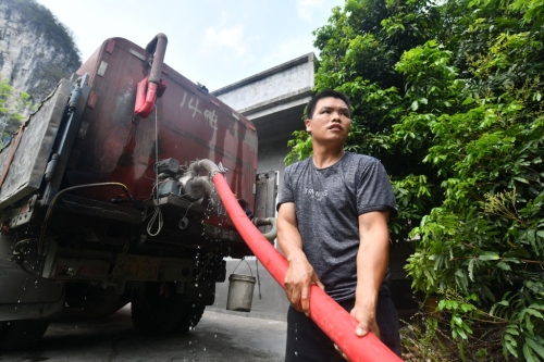 10省出现旱情，陕西雨量是1961年以来最少。 新华社