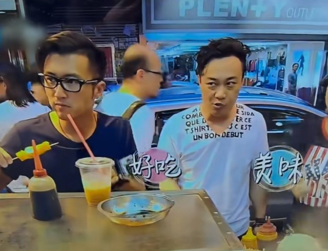 陈奕迅谢霆锋 撑香港街头小食 陈奕迅谢霆锋 撑香港街头小食