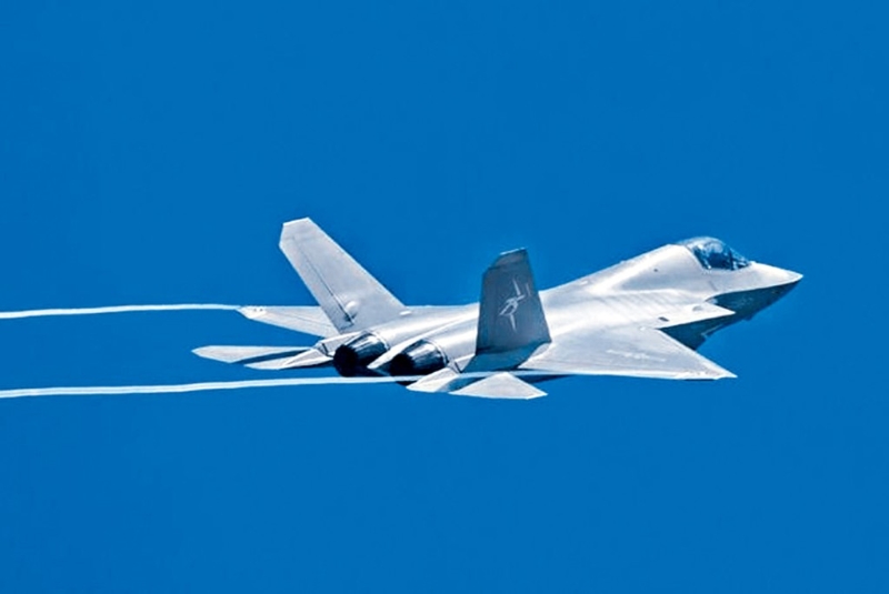 新型隐形战机歼-35A现身珠海上空。