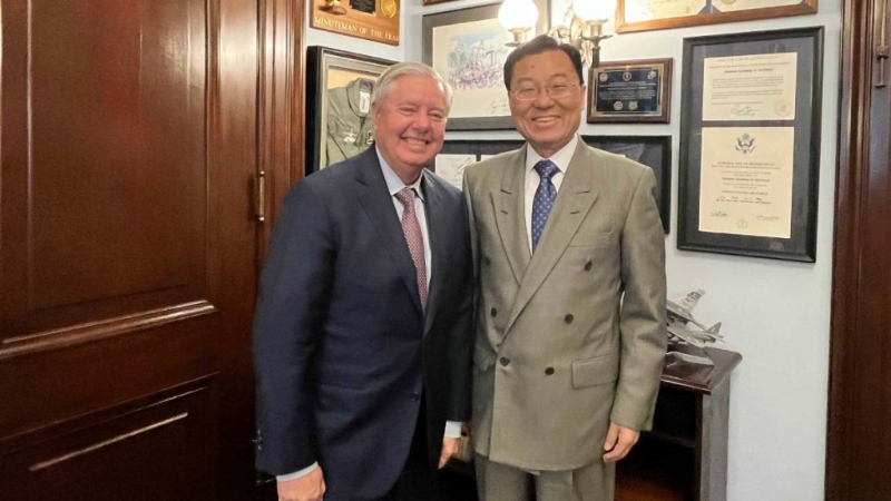 谢锋晤参议院预算委主席格雷厄姆。中国驻美大使馆
