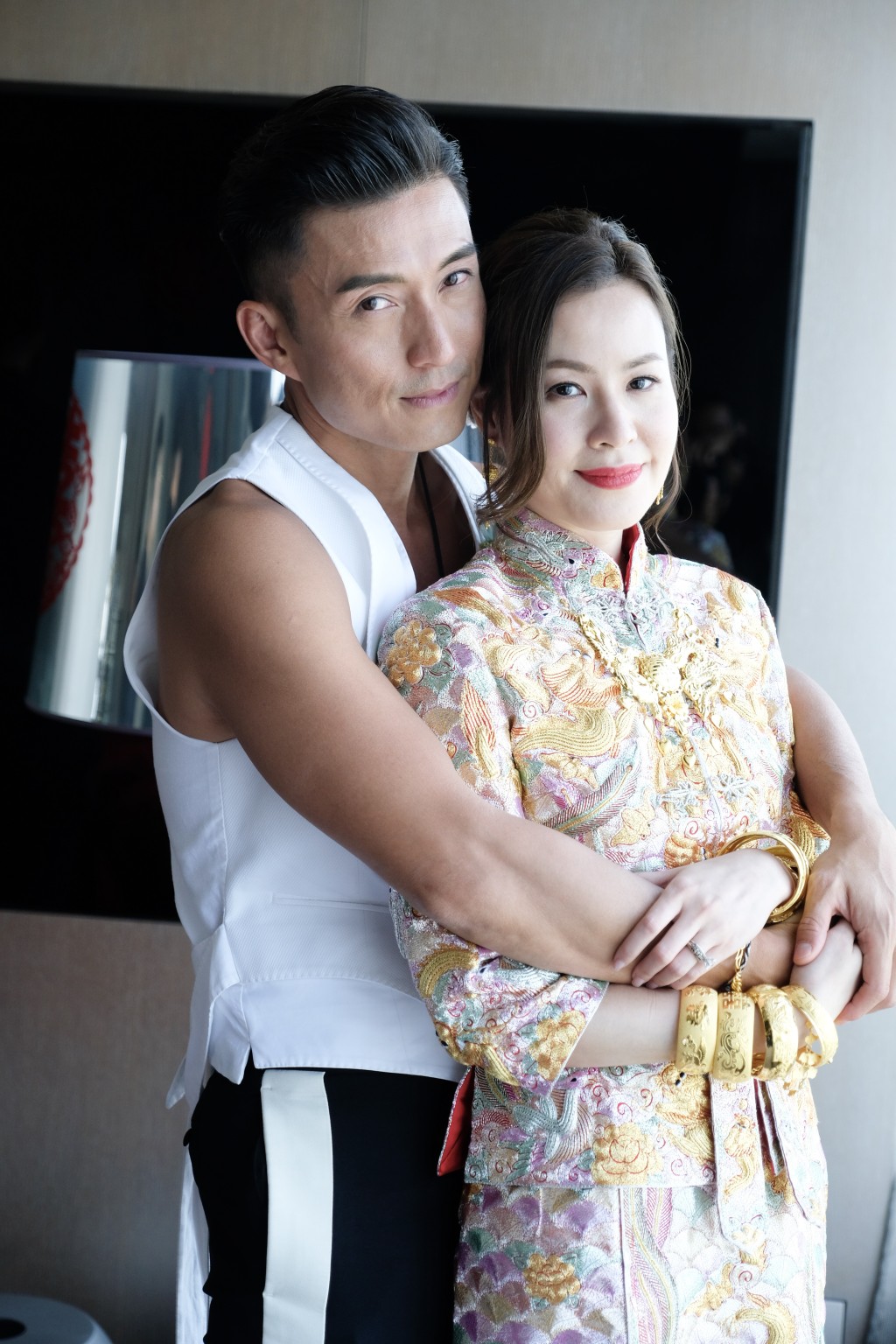 陈山聪与圈外女友Apple结婚。 陈山聪与圈外女友Apple结婚。